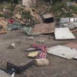 Campo rom del canalone: i rifiuti sono ancora l�